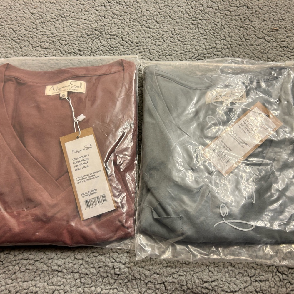 NWT Bundle of 2 Niyama SOL Yoga Pocket Tee Shirts, Mauve & Cement ( Blueish Gray